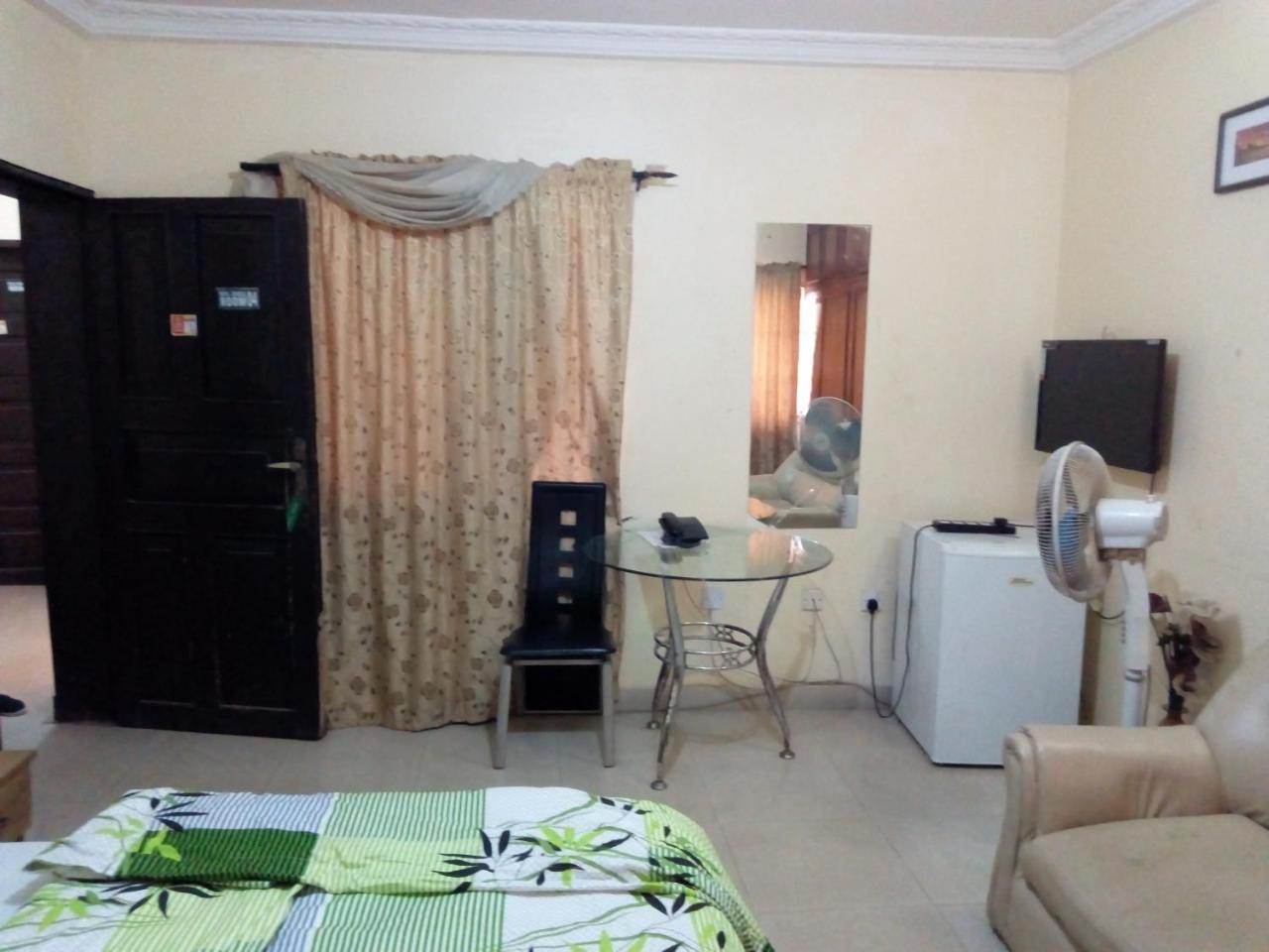 Royal Green Guest House Abeokuta Exterior photo